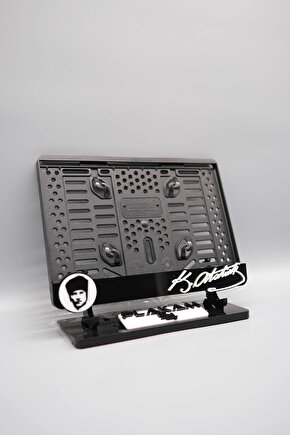 K.ATATÜRK POTRE VE İMZA BENZER 3D KABARTMALI PLEKSİ MOTOR PLAKALIĞI