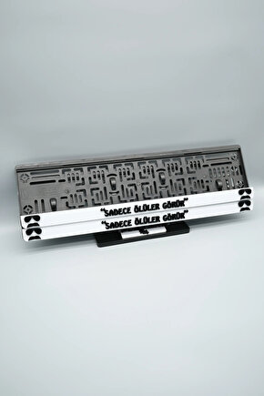 SADECE ÖLÜLER GÖRÜR YAZILI 3D KABARTMALI PLEKSİ ARABA PLAKALIĞI