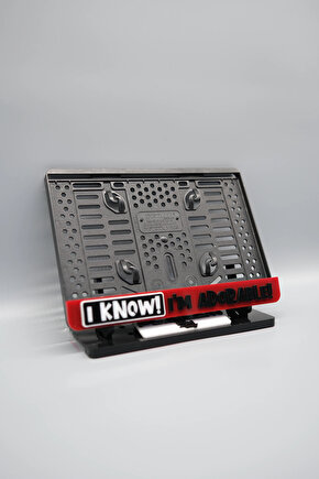 I KNOW! IM ADORABLE 3D KABARTMALI KIRIMIZI PLEKSİ MOTOR PLAKALIĞI