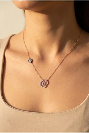 Kadın Beyaz Kuyruklu A Gümüş Kolye