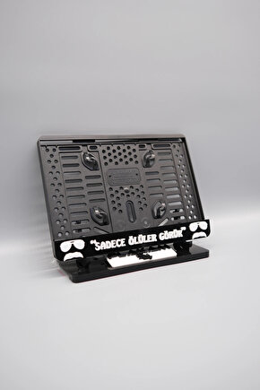 SADECE ÖLÜLER GÖRÜR 3D KABARTMALI SİYAH PLEKSİ MOTOR PLAKALIĞI