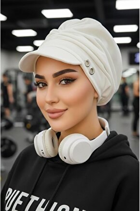Beyaz Metal Detaylı Tesettür Şapka Bone