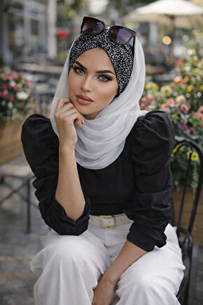 Beyaz Siyah Puanlı Büzgülü Hazır Şal