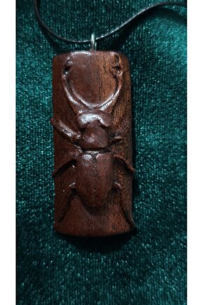 Ahşap Geyik Böceği Maun Kolye