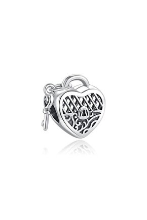 Anahtar Sallantılı Kalp Charm