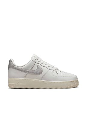 Air Force 1 07 Kadın Beyaz Renk Sneaker Ayakkabı (Dar Kalıp 1 Beden Büyük Alınız