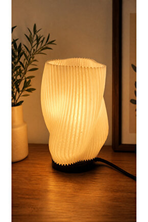 Modern LED Dekoratif Masa Lambası 19 cm – Ortam Aydınlatma, Şık Tasarım Gece Lambası