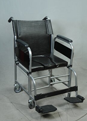 Klozete Giren Tekerlekli Sandalye