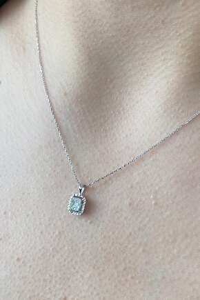 Zümrüt Sarraf 14 Ayar Beyaz Altın 0.07 Ct Pırlanta Baget Kolye