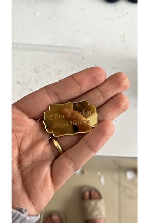 Kişiye Özel 60 Adet Isimli 4 X 2,5 Cm Aynalı Gold Yapışkanlı Pleksi