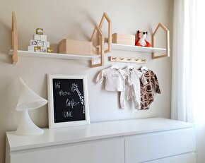 Çatılı Ev Model Duvar Rafı