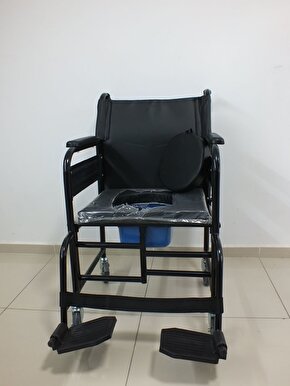 Hasta Sandalyesi Lazımlıklı
