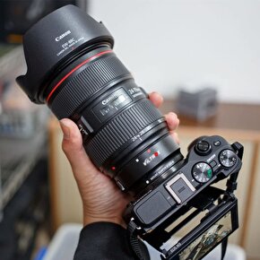 Viltrox EF-EOS M Adaptör ( Canon EF - Canon EF-ES Yuvalı Gövde lensleri için )