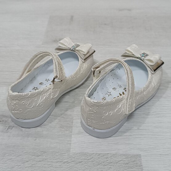 Fiyra 8007 Beyaz Cırtlı El Yapımı Ortapedik Kız Bebe Babet Ayakkabı