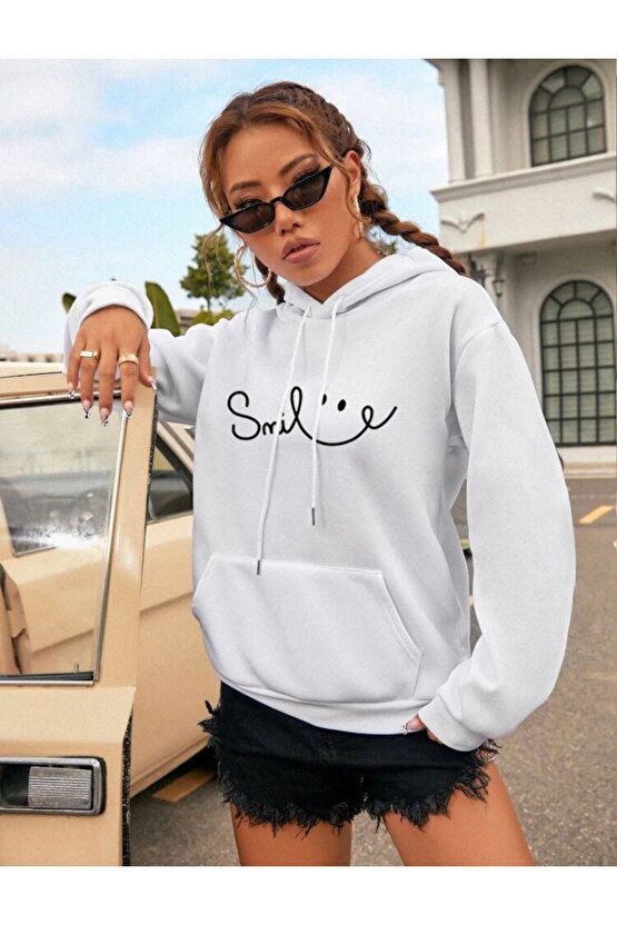 Kapşonlu Oversize Smile Baskılı Beyaz Sweatshirt