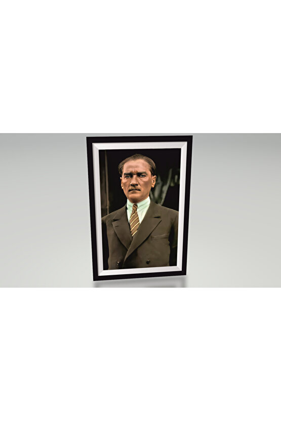 takım elbiseli Mustafa Kemal Atatürk çerçeve görünümlü retro ahşap tablo poster