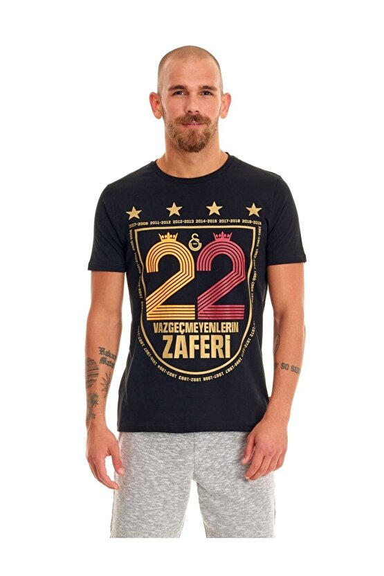 Forma 22 Vazgeçmeyenlerin Zaferi Erkek Siyah T-shirt Aslan Ahşap Kutulu