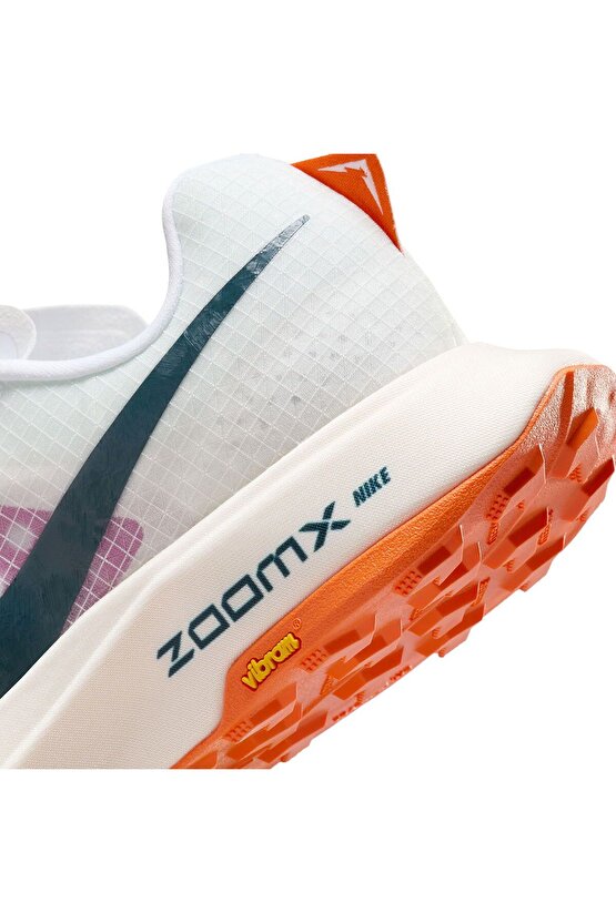 Zoomx Ultrafly Trail Kadın Bej Koşu Ayakkabısı DZ0489-101