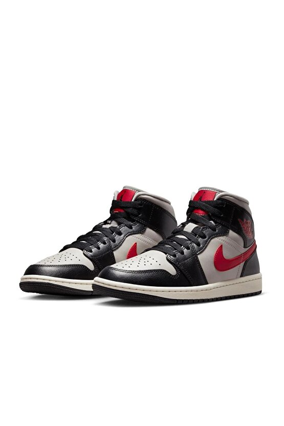 Air Jordan 1 Mid Kadın Sneaker