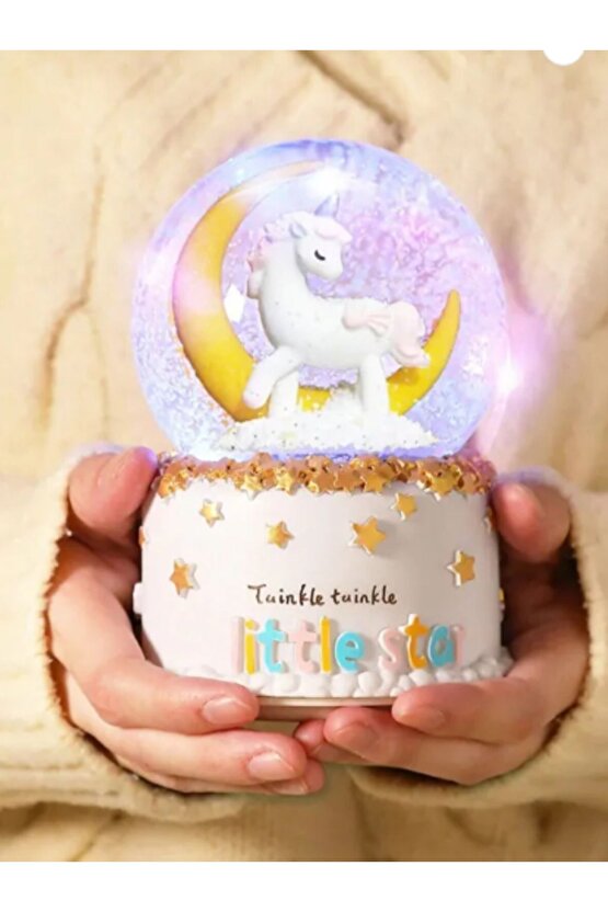 Unicorn Yarım Ay Temalı Yıldızlı Işıklı Müzikli Püskürtmeli Beyaz Kar Küresi Büyük Boy