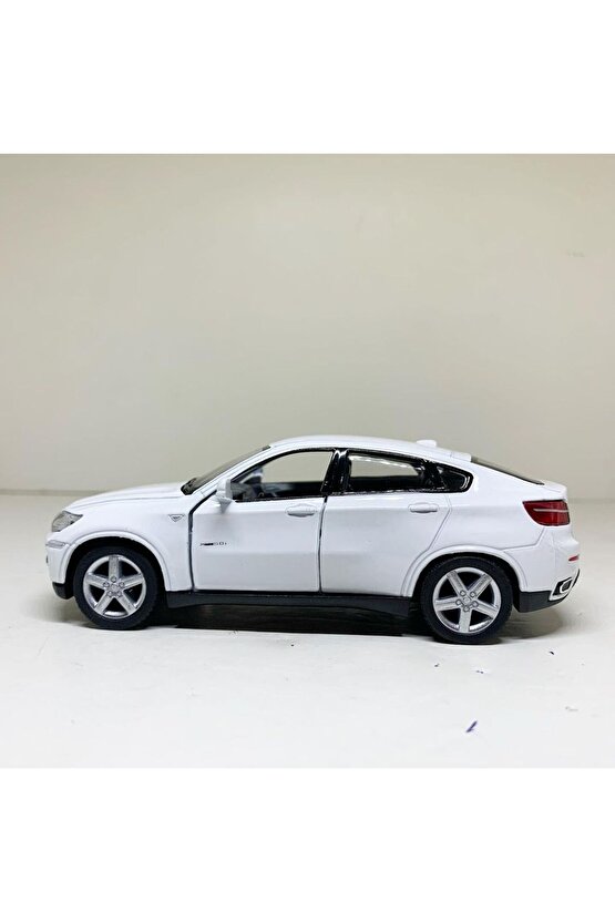 1.36 ÖLÇEK KİNSMART LİSANSLI BMW X6 METAL ARABA BEYAZ RENK 12 CM