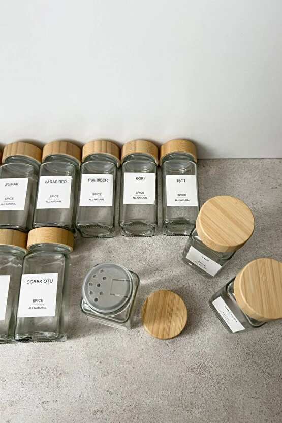 12’li Bambu Kapaklı Kare Formlu Cam Baharatlık Seti 120 ml   16 Adet Etiket Hediye