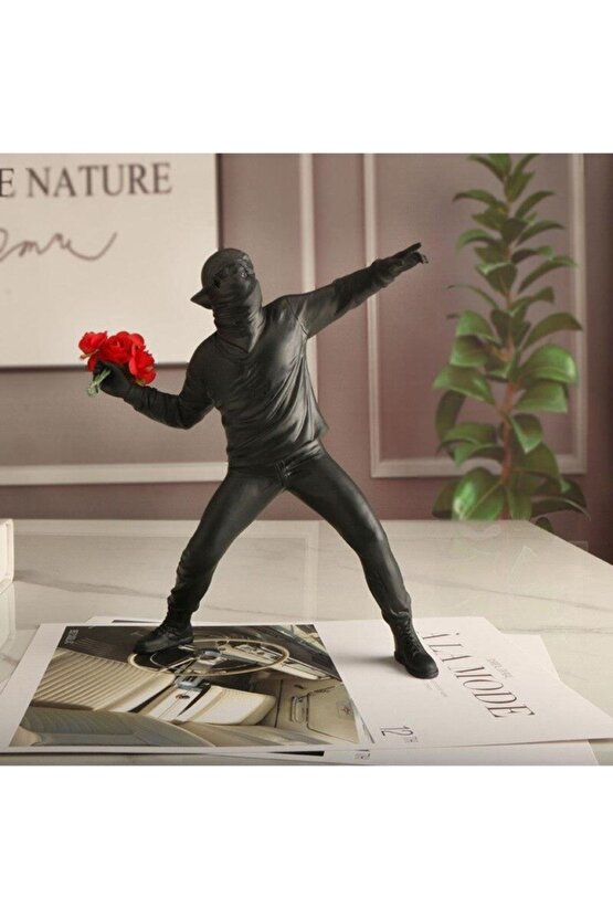 Banksy Çiçek Atan Adam Modern Biblo Ev Ofis Dekor Hediye