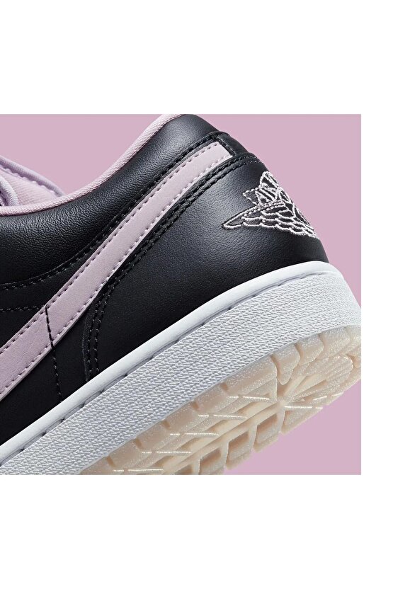 AIR JORDAN 1 LOW SE BLACKICED LILAC-WHITE