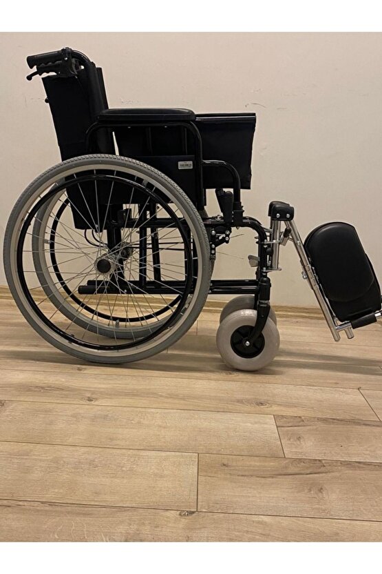 Katlanabilen Kol Kolçakları Yukarı Doğru Hareket Edebilen Manuel Tekerlekli Sandalye