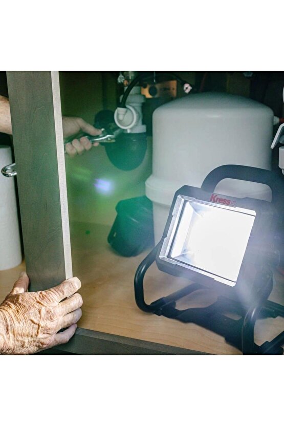 Kuf05.9 20volt 7501500 Lümen Profesyonel Led Projektör (AKÜ DAHİL DEĞİLDİR)