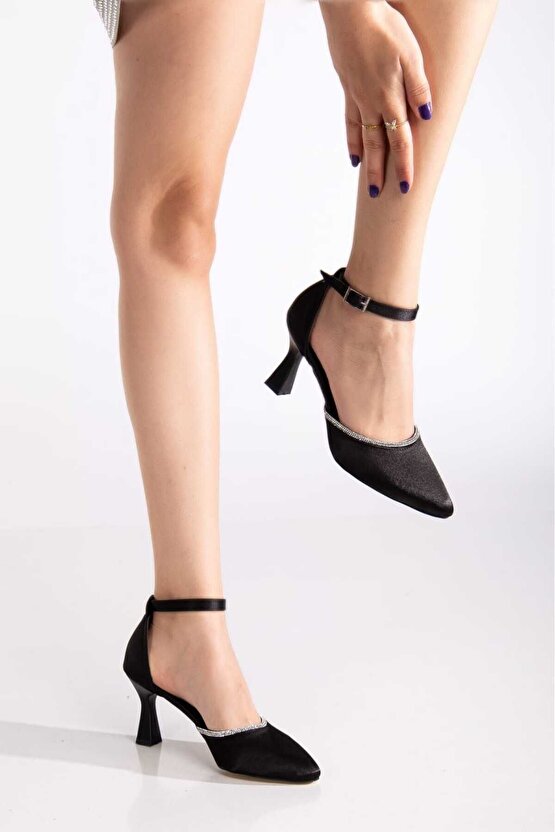Saten Önü Taşlı Bilekli Kısa Topuklu Stiletto