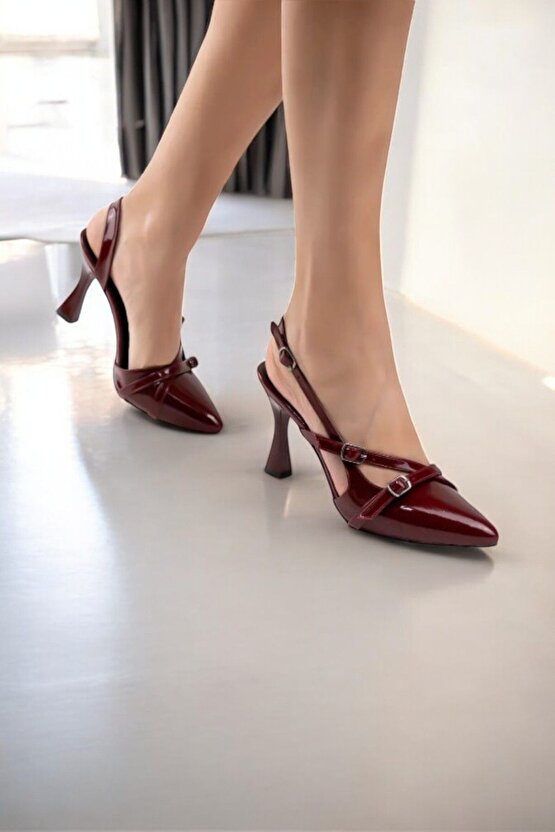 Kadın Bordo Rugan Model Çift Bantlı Toka Detaylı Açık Stiletto Klasik Topuklu Ayakkabı Nope