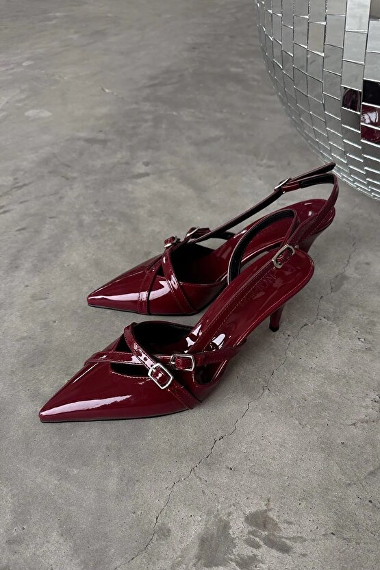 Kadın Bordo Rugan Toka Detaylı Ince Topuklu Stiletto Ayakkabı Nope
