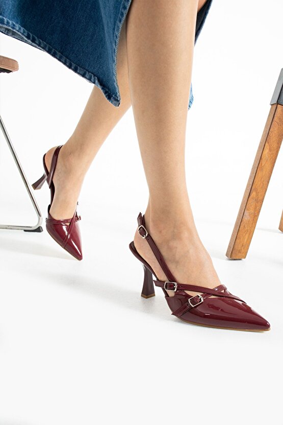 KLEOPATRA Rugan Topuklu 9 cm  ayakkabısı
