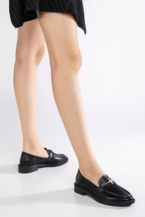Kadın Loafer Siyah Cilt Tokalı  Ayakkabı