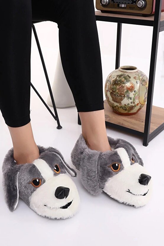 Köpek Figürlü Peluş Yumuşacık Kaymaz Ve Ses Yapmaz Tabanlı Gri-Beyaz Kışlık Ev Pandufu