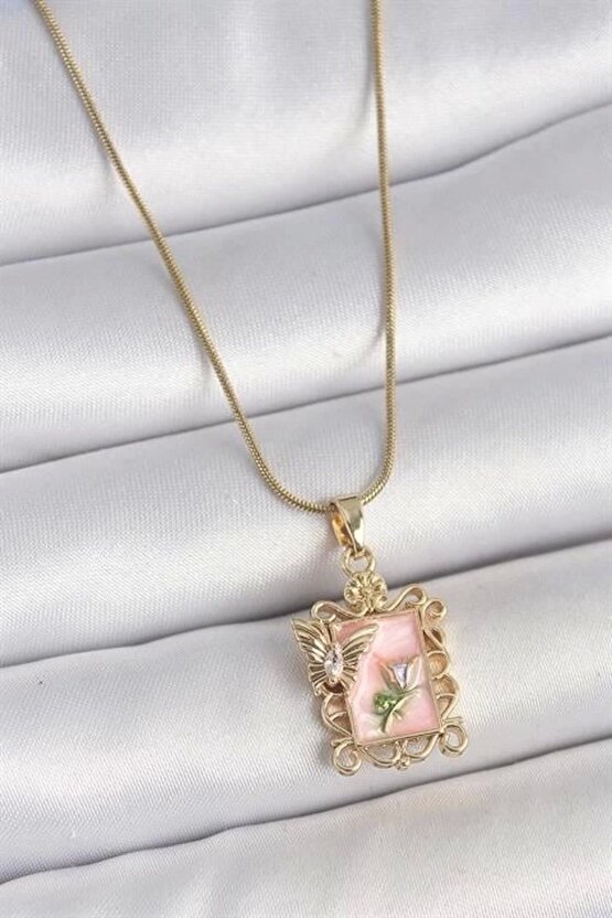 316L Çelik Gold Renk Zincir Pembe Mineli Çiçek İşlemeli Zirkon Taşlı Kelebek Detay Portre Model Kadı