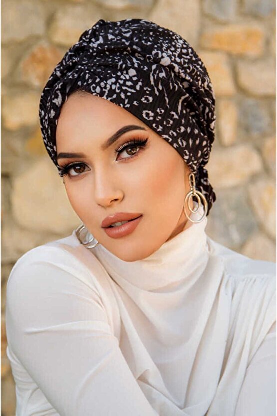 Siyah Leopar Desen Piliseli Tokalı Bone