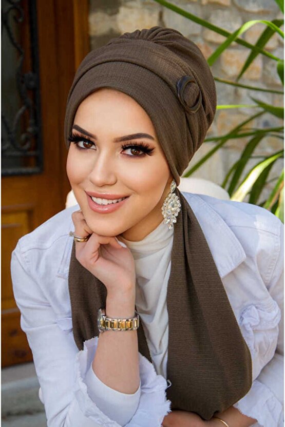 Kahve Toka Detaylı Atkılı Bone
