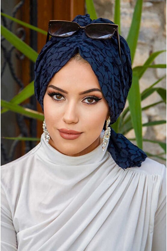 Lacivert Dantel Tokalı Bone