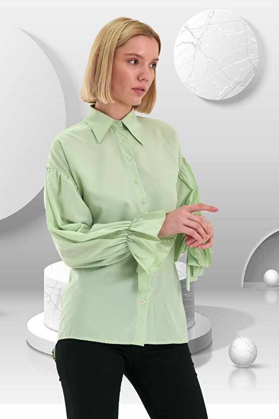 Oversize Büzgü Detaylı Saten Bluz