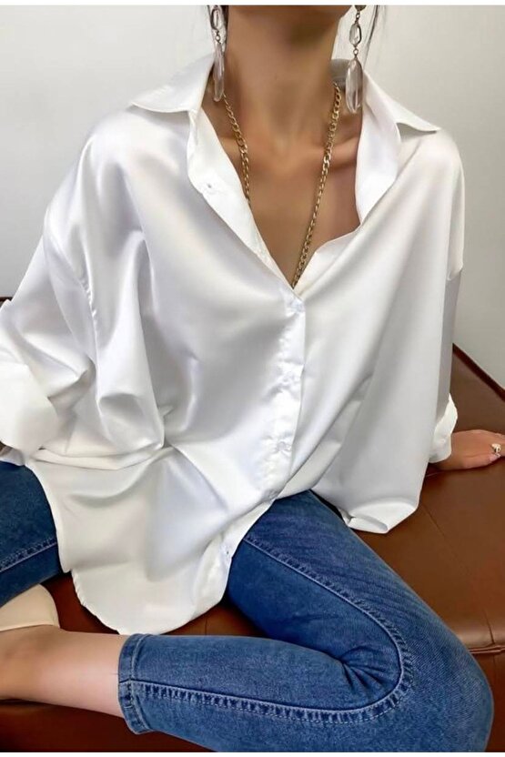 Kadın Beyaz Oversize Model Saten Gömlek