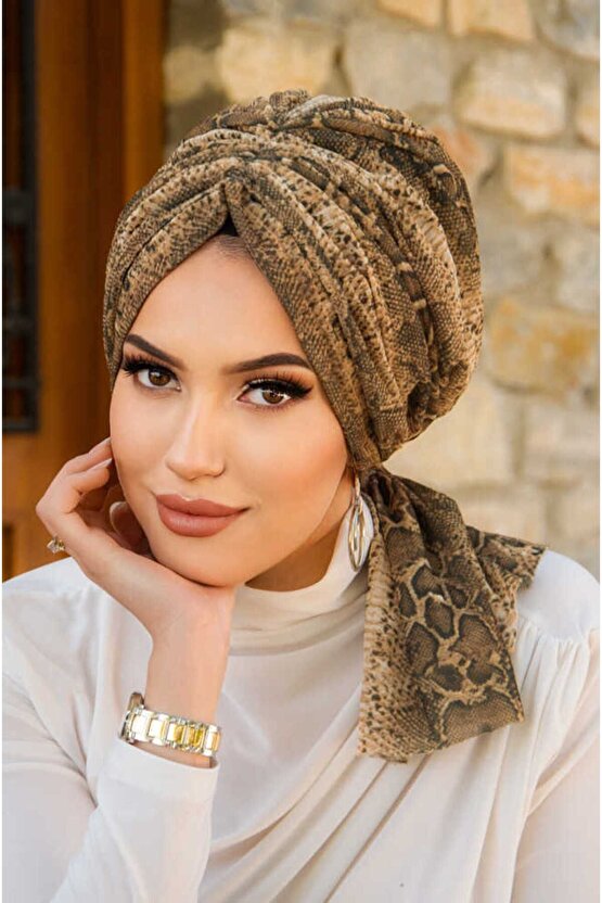 Yılan Derisi Desen Tokalı Bone