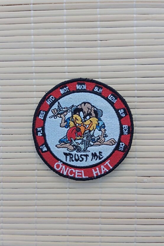 Trust Me Oncel Hat Yazili Nakis islemeli Arma Pec Patch