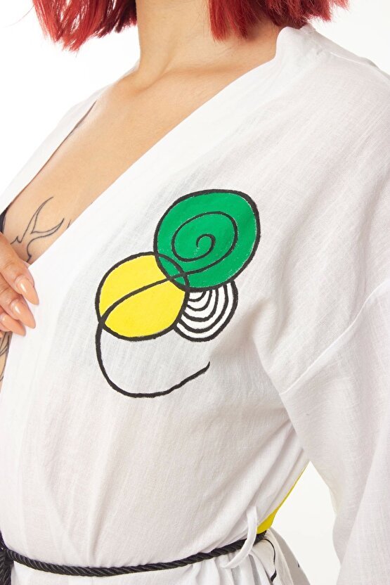 Beyaz Renk Keten Dokuma Popart Desenli Uzun Kollu Kimono Plaj Elbisesi