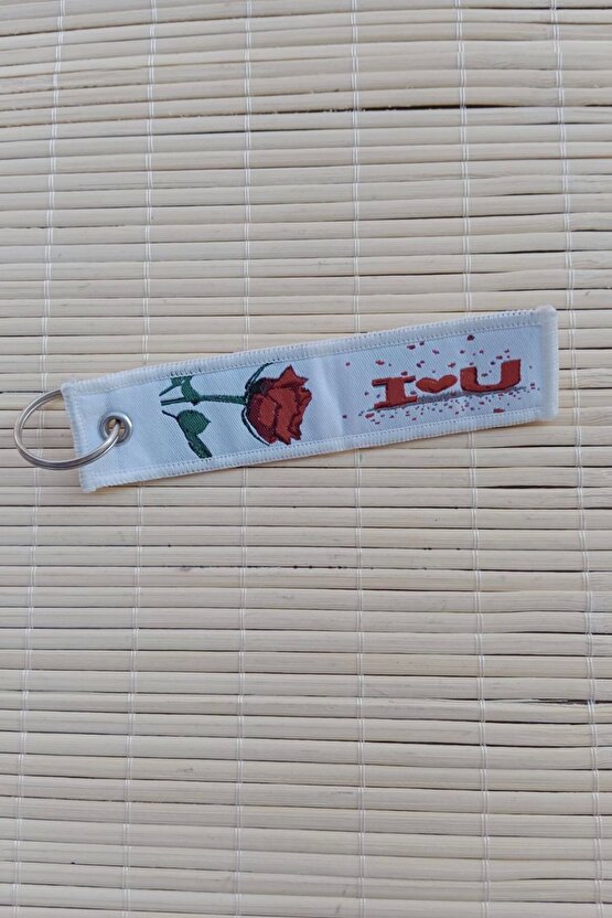canim anneme yazili beyaz kirmizi nakis islemeli bez anahtarlik