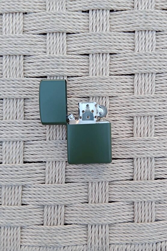 Haki Renkli Benzinli premium zippo Cakmak