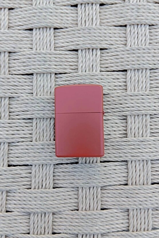 Ozel Tasarim Kirmizi Renkli Benzinli Turkiye Yazili Ayyildiz Bayrakli premium zippo Cakmak