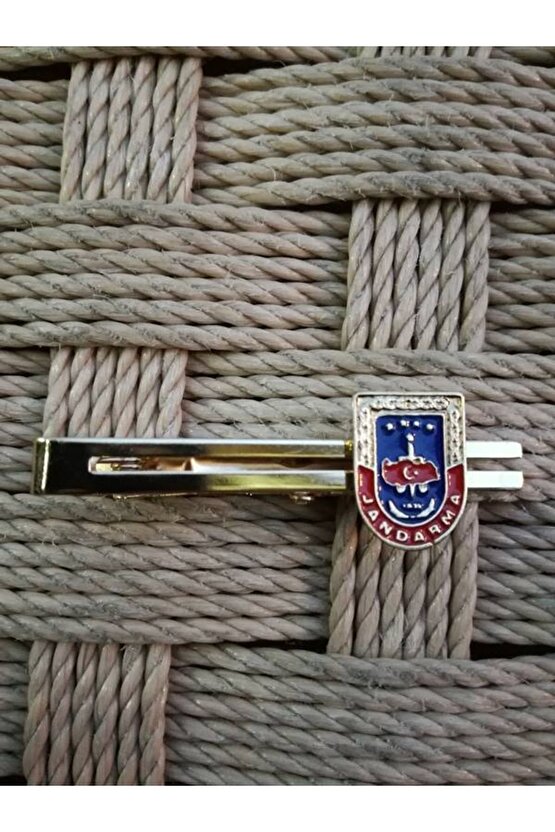 Kravat Iğnesi