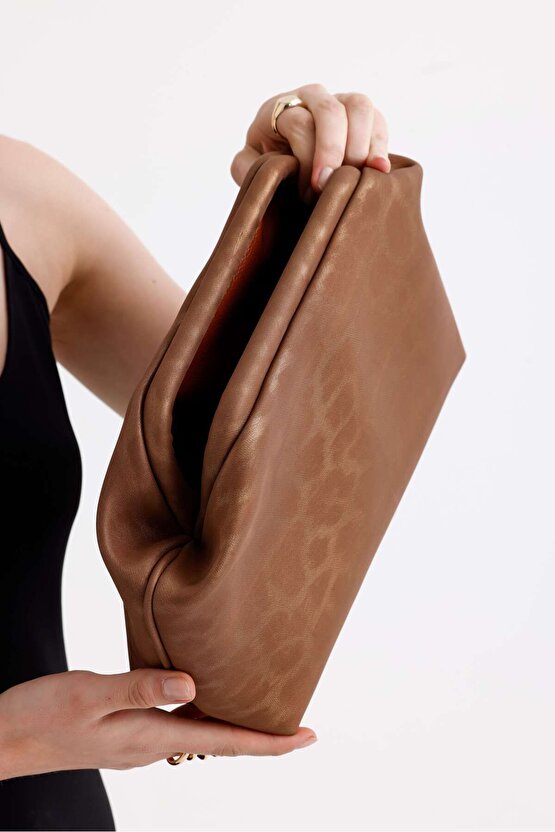 Heybes Kadın Taba Leopar Desenli Deri Clutch El Çantası